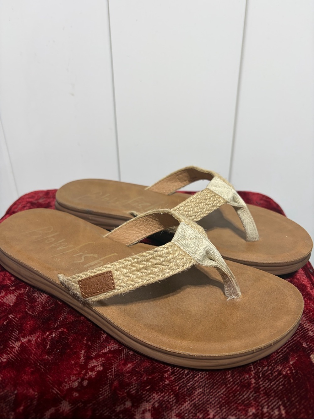 Blowfish cream/tan colored flip flops